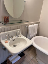 Load image into Gallery viewer, Wholesale Mini Guest Soaps